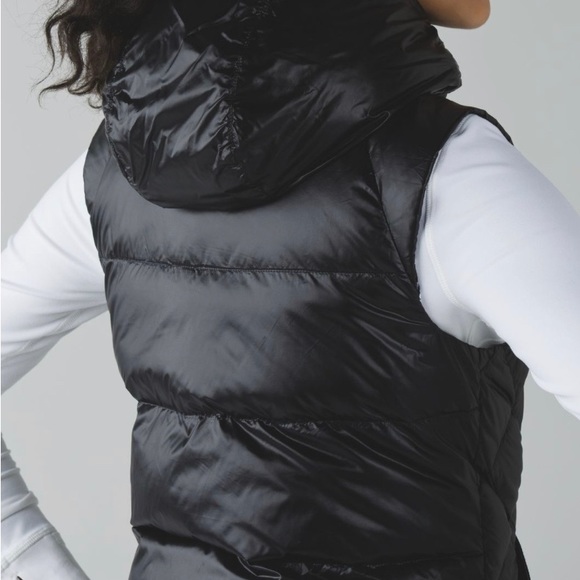 Lulu lemon reversible vest - size 4 - excellent condition - Picture 2 of 8